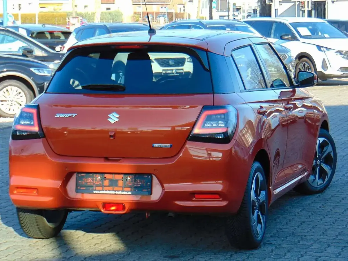 Gebraucht Suzuki Swift Comfort+ 83 PS (61 kW) 2025 Orange Kleinwagen