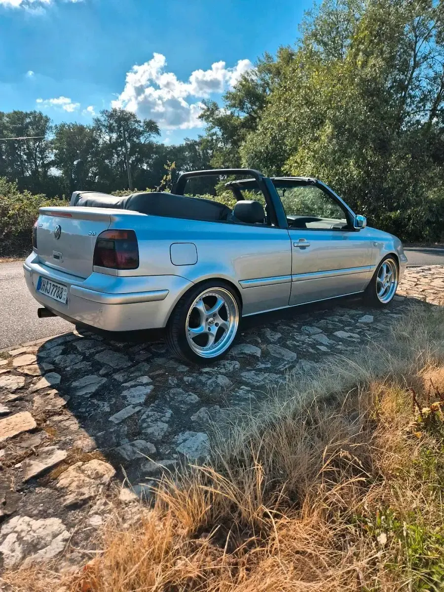 Gebraucht VW Golf 115 PS (84 kW) 2001 Silber Cabrio