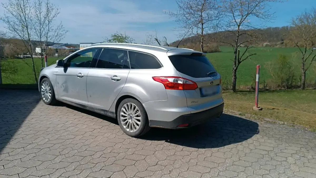 Gebraucht Ford Focus 150 PS (110 kW) 2011 Silber Kombi