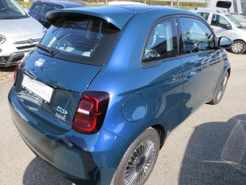 Gebraucht Fiat 500e Icon 86 kW (118 PS) 2022 Blau Limousine