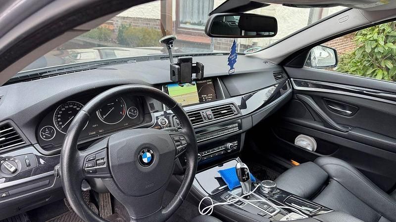 Gebraucht BMW 530 258 PS (189 kW) 2015 Grau Kombi