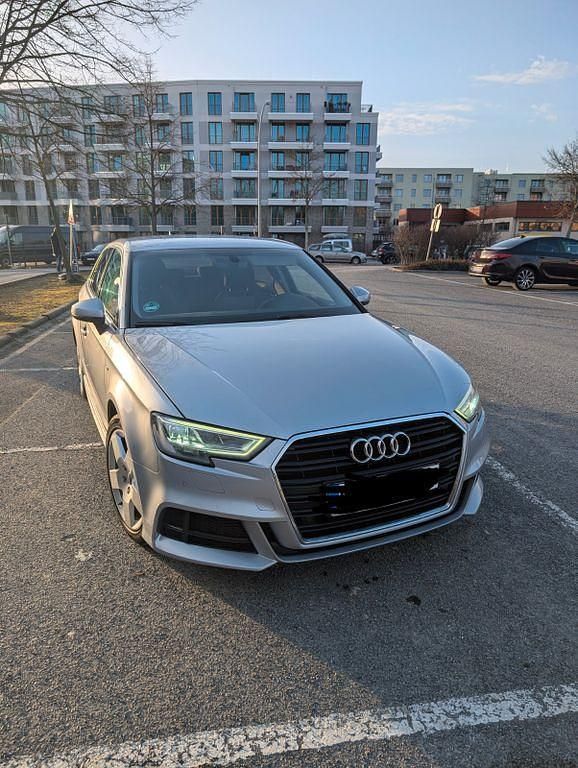 Gebraucht Audi A3 Sport 150 PS (110 kW) 2018 Silber Limousine
