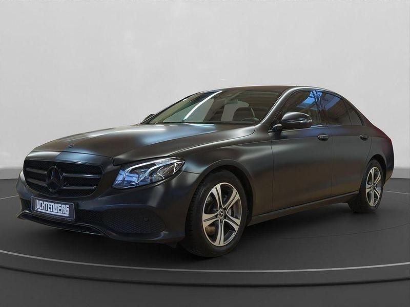 Gebraucht Mercedes E300 Avantgarde 245 PS (180 kW) 2019 Schwarz Limousine