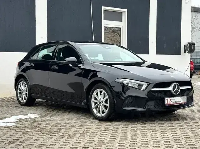 Gebraucht Mercedes A250 218 PS (160 kW) 2021 Schwarz Limousine