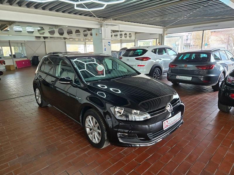 Gebraucht VW Golf VII LOUNGE 110 PS (80 kW) 2015 Schwarz Kleinwagen