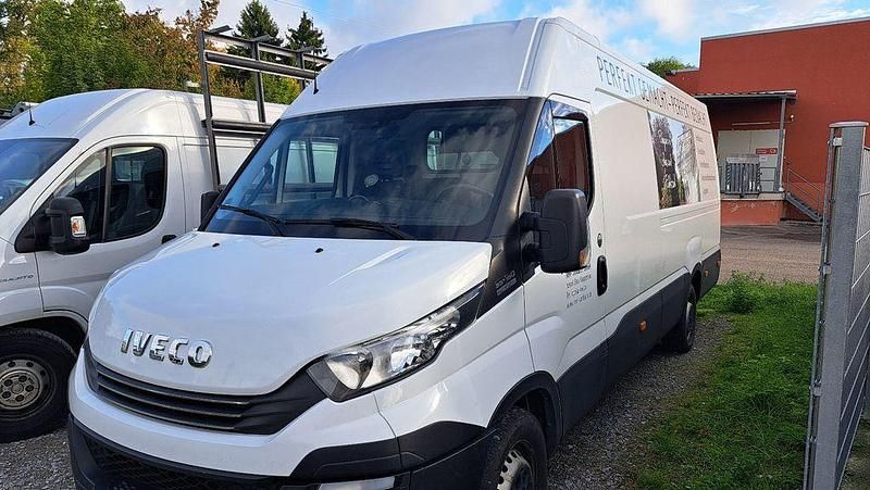 Weiß Gebraucht 2018 Iveco Daily Van / Kleinbus | 21.800 € (Etwas zu teuer) - Bild 1/4