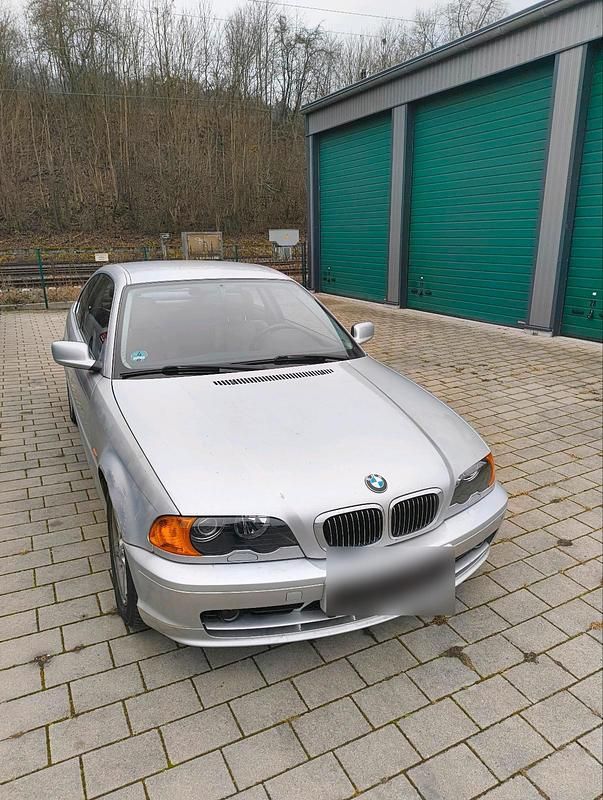 Gebraucht BMW 325 192 PS (141 kW) 2000 Silber Coupé