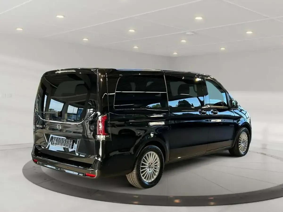 Gebraucht Mercedes EQV300 150 kW (204 PS) 2025 Obsidianschwarz metallic Van / Kleinbus