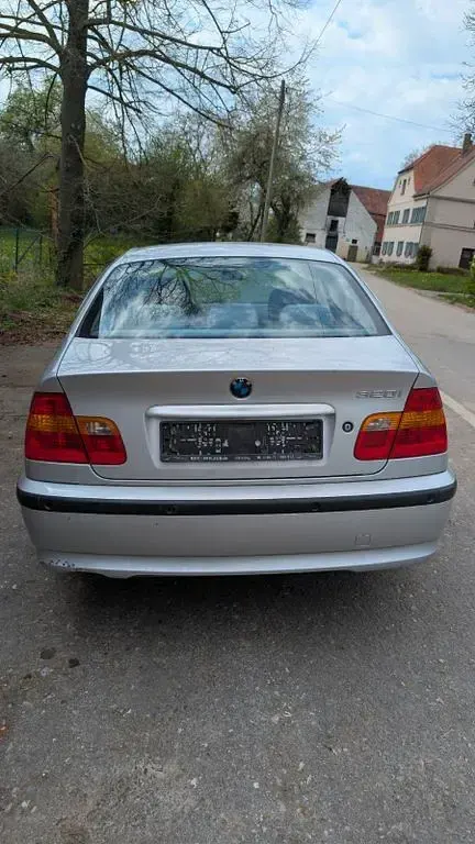Używany BMW 320 Performance 170 KM (125 kW) 2004 Srebrny Sedan/Limuzyna