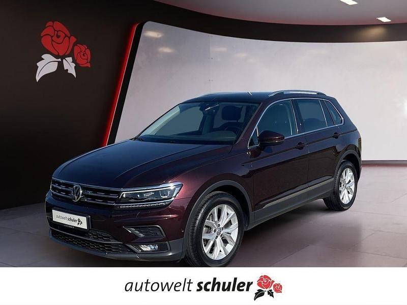 Crimson red Gebraucht 2018 VW Tiguan Highline SUV | 21.149 € (Superpreis) - Bild 1/4