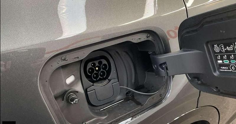 Gebraucht Ford Capri Premium 210 kW (286 PS) 2024 Magneticgrau (metallic) SUV