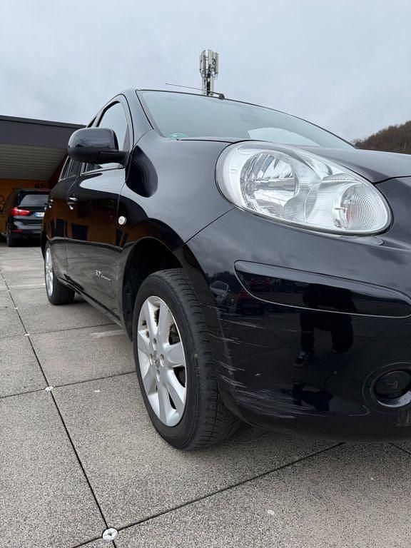 Gebraucht Nissan Micra 80 PS (58 kW) 2013 Schwarz Kleinwagen