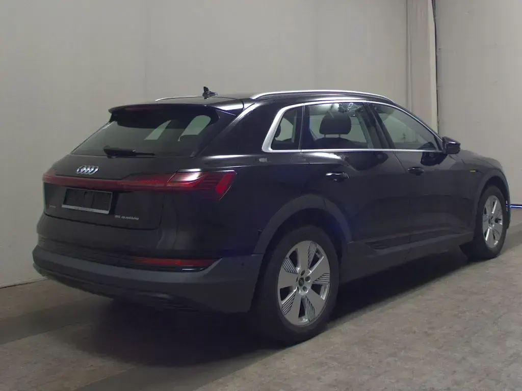 Usata Audi e-tron 300 kW (408 CV) 2020 Nero SUV