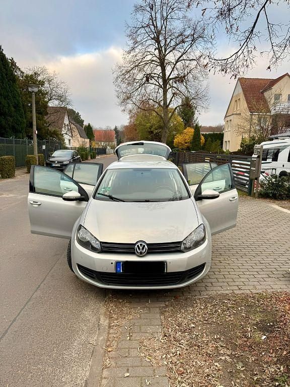 Silber Gebraucht 2009 VW Golf VI Trendline Kombi | 4.990 € (Etwas zu teuer) - Bild 1/4