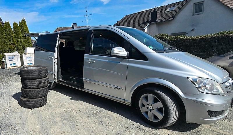Gebraucht Mercedes Viano 224 PS (164 kW) 2012 Silber Van / Kleinbus