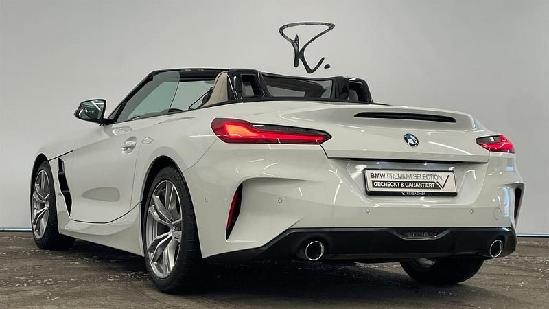 Gebraucht BMW Z4 Efficient Dynamics 197 PS (144 kW) 2025 Alpinweiß uni Cabrio
