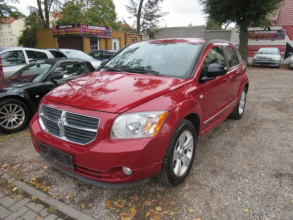 Gebraucht Dodge Caliber SXT 156 PS (114 kW) 2011 Rot Kleinwagen
