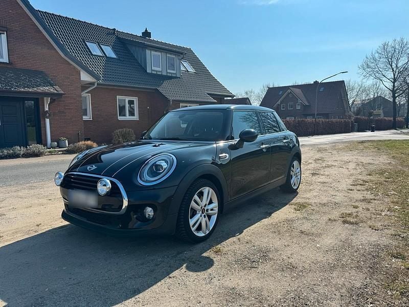 Gebraucht Mini Cooper D 116 PS (85 kW) 2018 Schwarz Kleinwagen