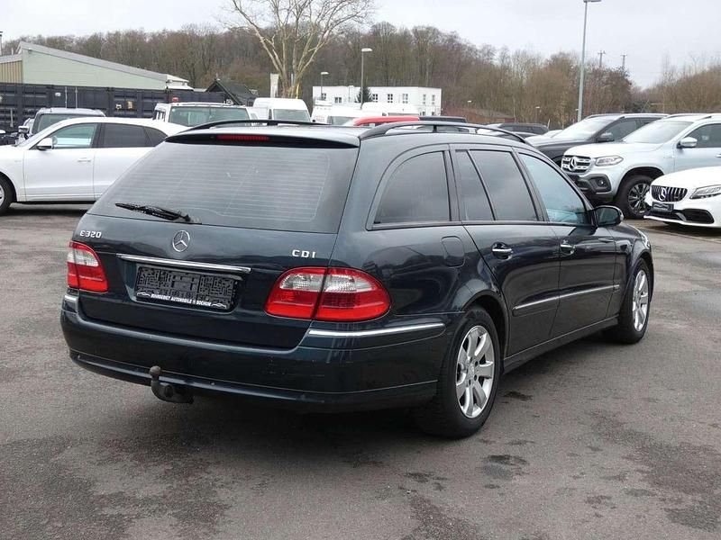 Gebraucht Mercedes E320 Avantgarde 204 PS (150 kW) 2004 Grau Kombi