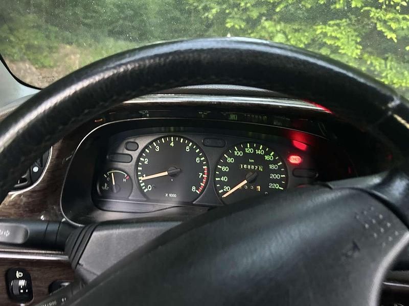 Beige Gebraucht 2000 Ford Mondeo Ghia Limousine | 2.200 € (Fairer Preis) - Bild 1/4