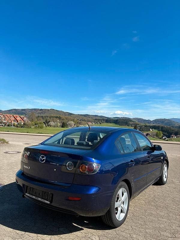 Second-hand Mazda 3 Active 105 CP (77 kW) 2006 Albastru Hatchback
