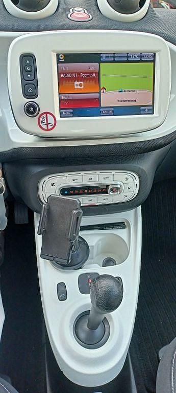 Gebraucht Smart ForFour Electric Drive 60 kW (82 PS) 2018 Weiß Limousine