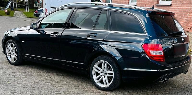 Gebraucht Mercedes C350 265 PS (194 kW) 2011 Schwarz Kombi