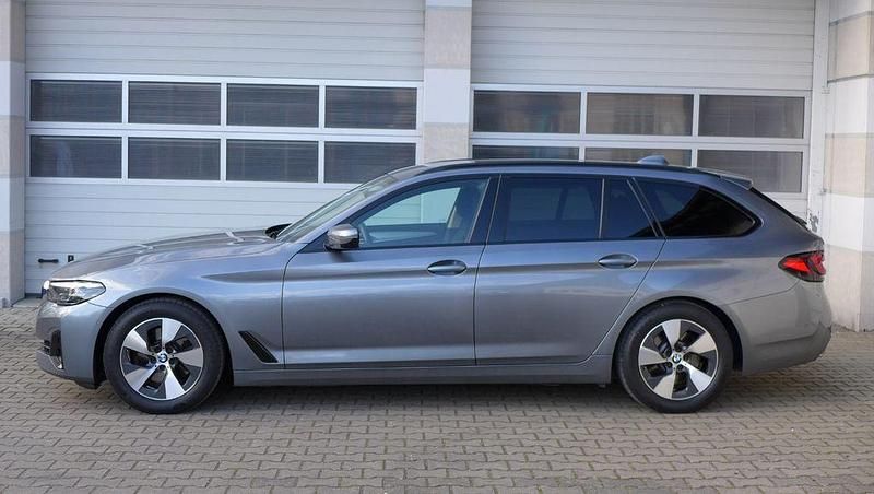 Gebraucht BMW 520 Shadowline 184 PS (135 kW) 2021 Blau Limousine