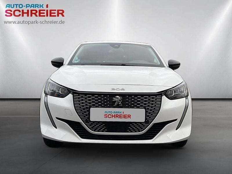 Gebraucht Peugeot e-208 Allure 100 kW (136 PS) 2023 Weiß Kleinwagen