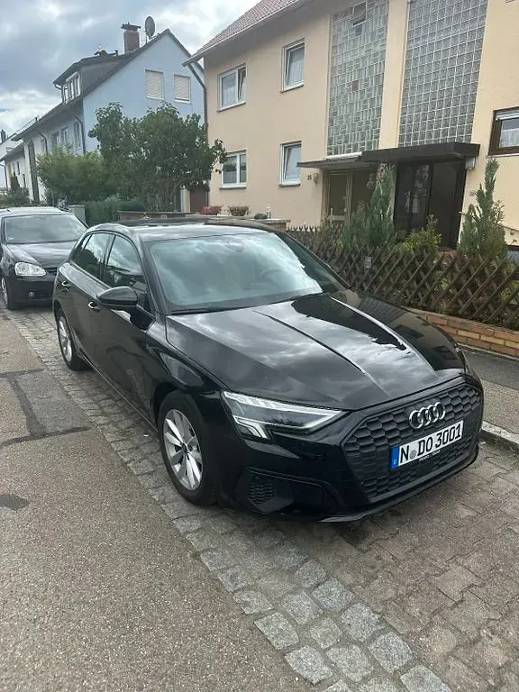 Gebraucht Audi A3 Sport 110 PS (80 kW) 2021 Schwarz Limousine