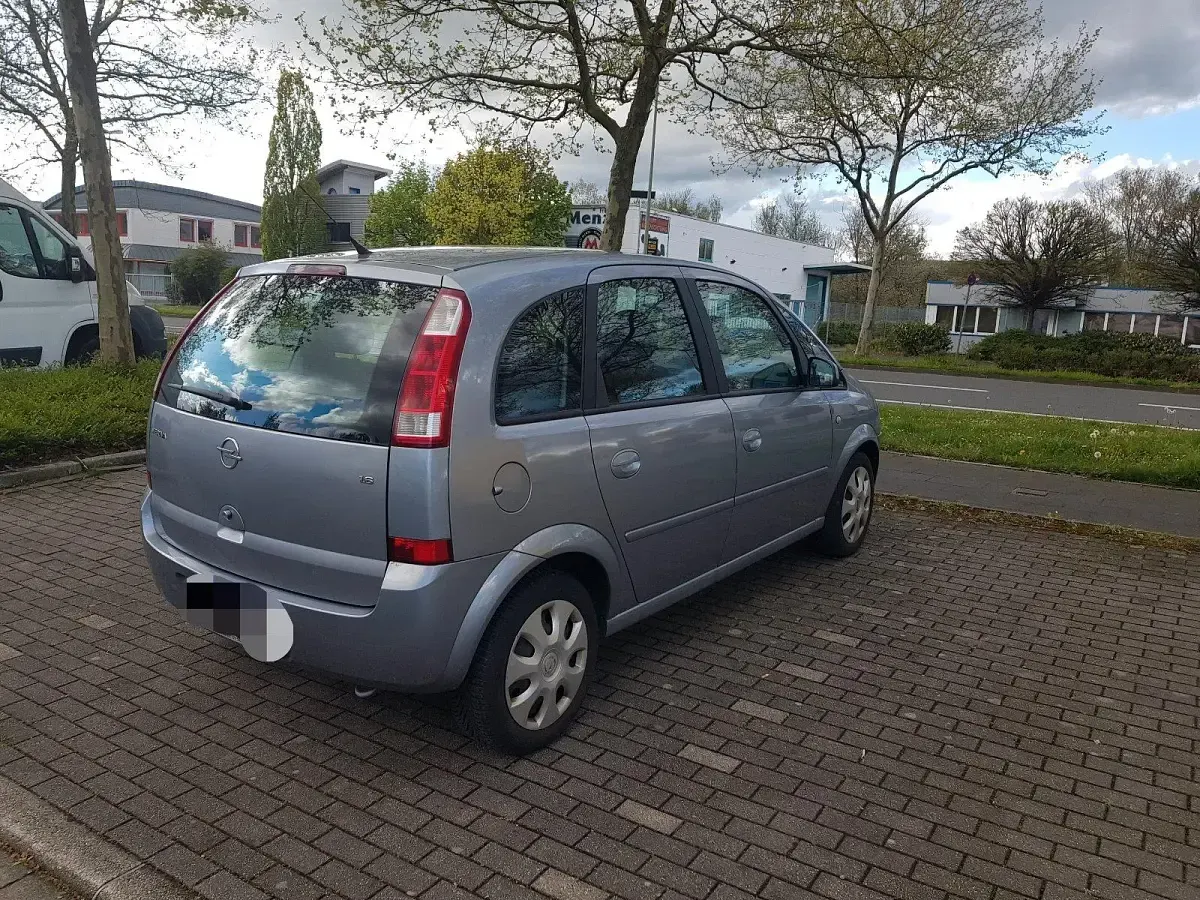 Gebraucht Opel Meriva 101 PS (74 kW) 2004 Silber Van / Kleinbus