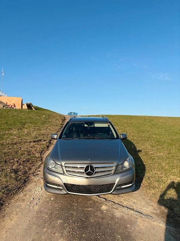 Gebraucht Mercedes C300 231 PS (169 kW) 2012 Kombi