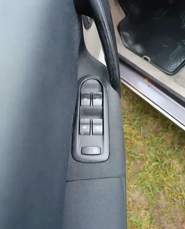 Używany Renault Scénic Authentique 107 KM (78 kW) 2003 Szary Minivan