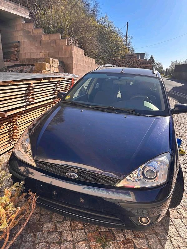 Gebraucht Ford Focus 90 PS (66 kW) 2002 Blau Kombi