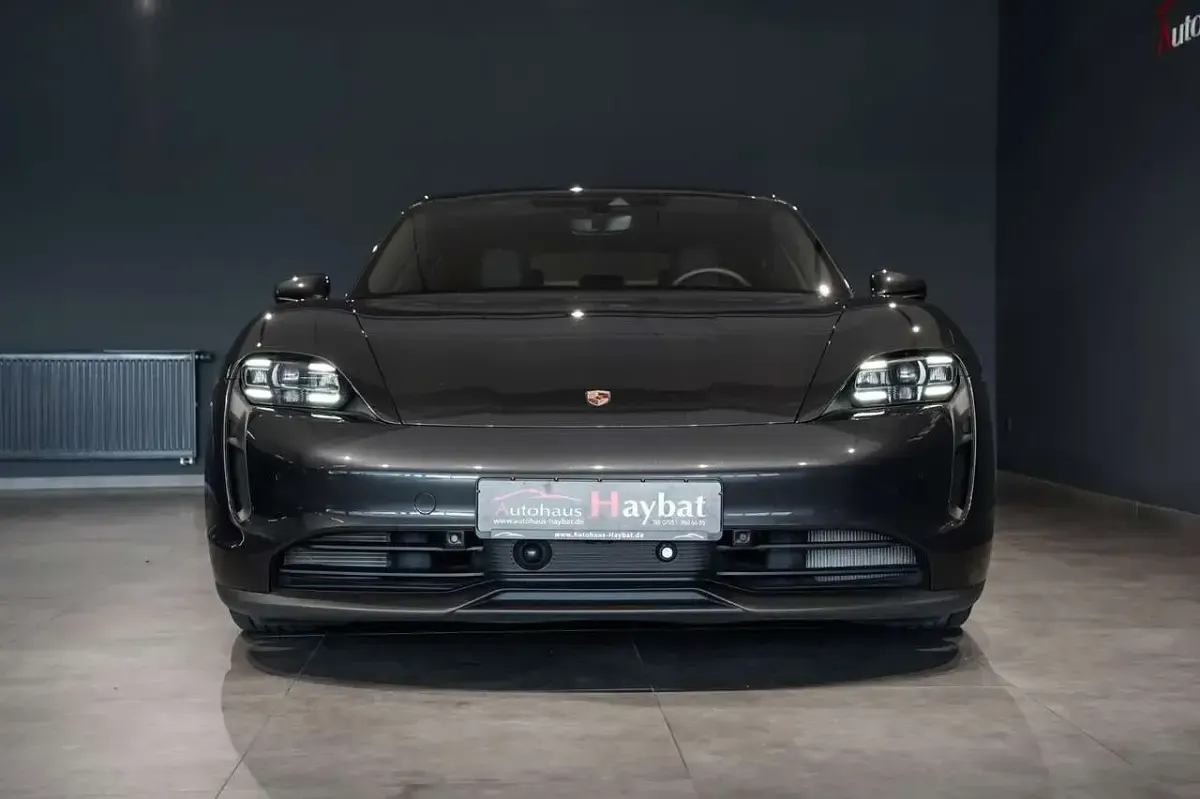Gebraucht Porsche Taycan 4S 419 kW (571 PS) 2021 Vulkangrau Limousine