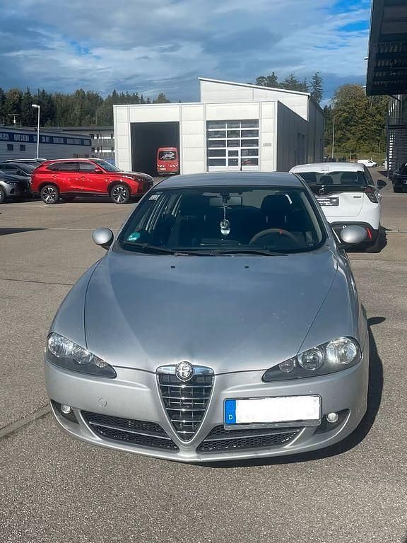 Silber Gebraucht 2007 Alfa Romeo 147 Kleinwagen | 3.250 € (Teuer) - Bild 1/4