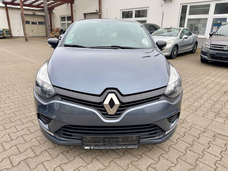 Grau Gebraucht 2016 Renault Clio IV Limousine | 7.500 € (Etwas zu teuer) - Bild 1/4