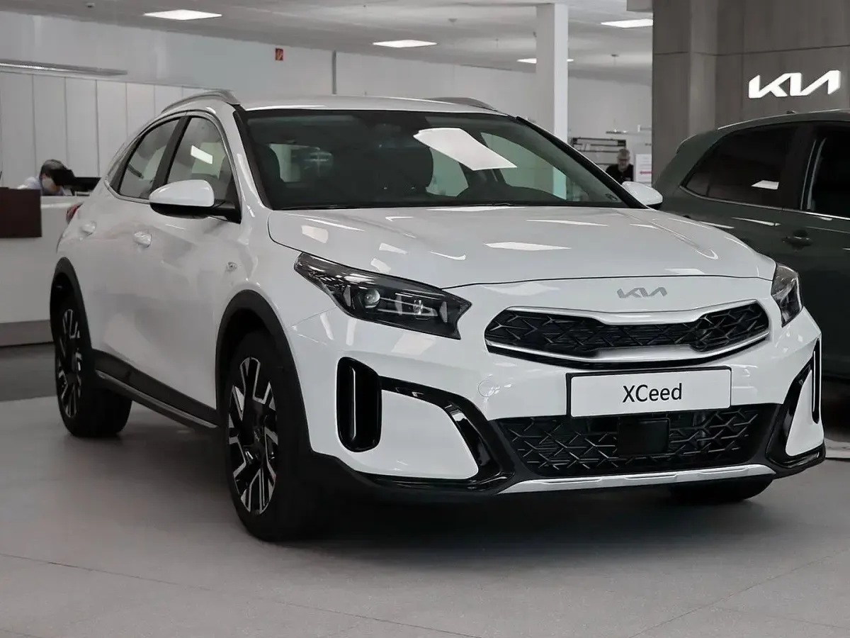 Neu Kia XCeed Vision 150 PS (110 kW) 2026 (hw2) deluxe white m SUV