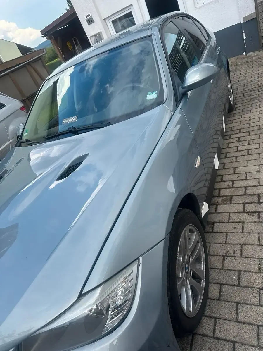 Gebraucht BMW 318 129 PS (94 kW) 2007 Blau Limousine