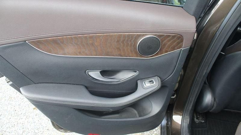 Gebraucht Mercedes GLC220 170 PS (125 kW) 2016 Grau SUV