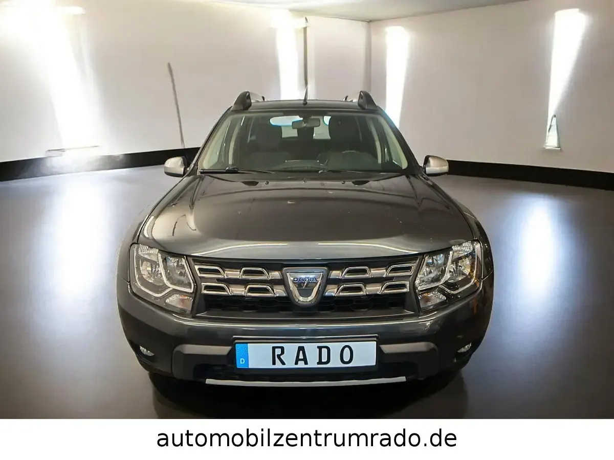 Gebraucht Dacia Duster Prestige 125 PS (91 kW) 2016 Grau SUV