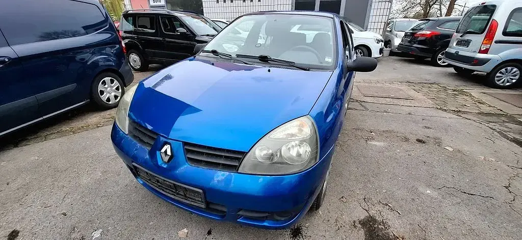 Używany Renault Clio II 58 KM (42 kW) 2006 Niebieski Sedan/Limuzyna