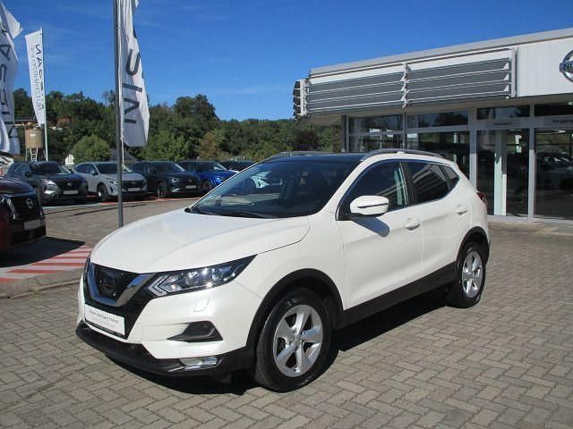 Weiß Gebraucht 2017 Nissan Qashqai Acenta SUV | 13.980 € (Fairer Preis) - Bild 1/4