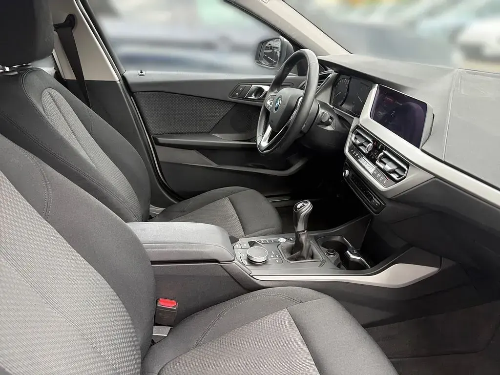 Gebraucht BMW 116 Advantage 116 PS (85 kW) 2021 Weiß Kleinwagen