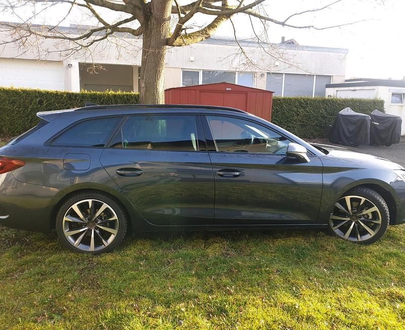 Gebraucht Cupra Leon 149 PS (109 kW) 2023 Andere farben Kombi