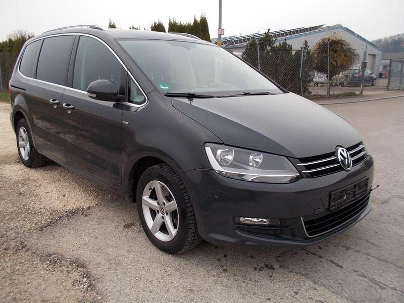 Gebraucht VW Sharan Cup 140 PS (102 kW) 2015 Grau Van / Kleinbus