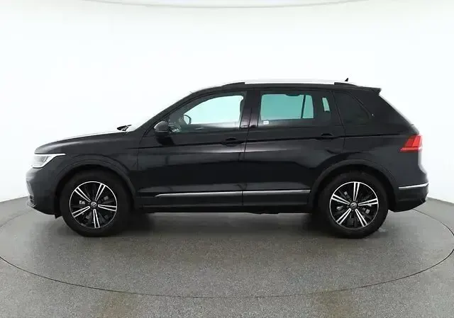 Gebraucht VW Tiguan United 150 PS (110 kW) 2021 Deep black perleffekt SUV