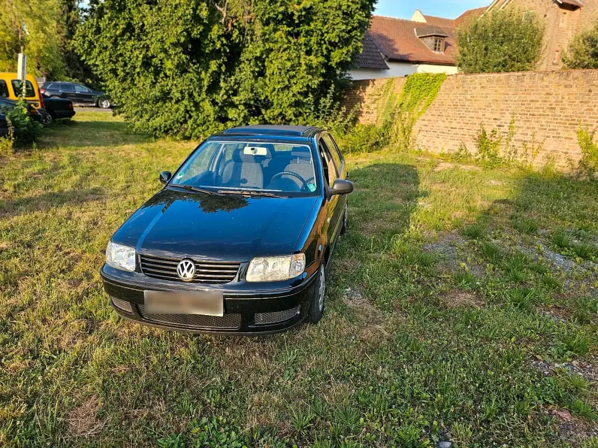 Gebraucht VW Polo 60 PS (44 kW) 2001 Schwarz Kleinwagen