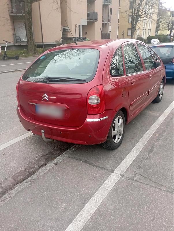 Gebraucht Citroën Xsara Picasso 90 PS (66 kW) 2007 Rot Van / Kleinbus