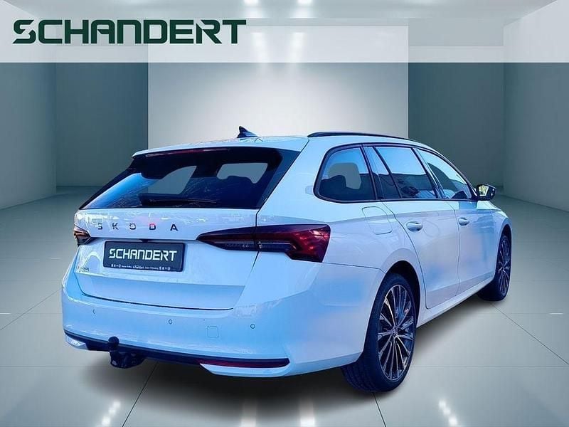 Neu Skoda Octavia 150 PS (110 kW) 2026 Moonweiss metallic Kombi